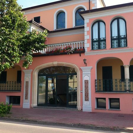 Residence Marina Palace Orosei Εξωτερικό φωτογραφία