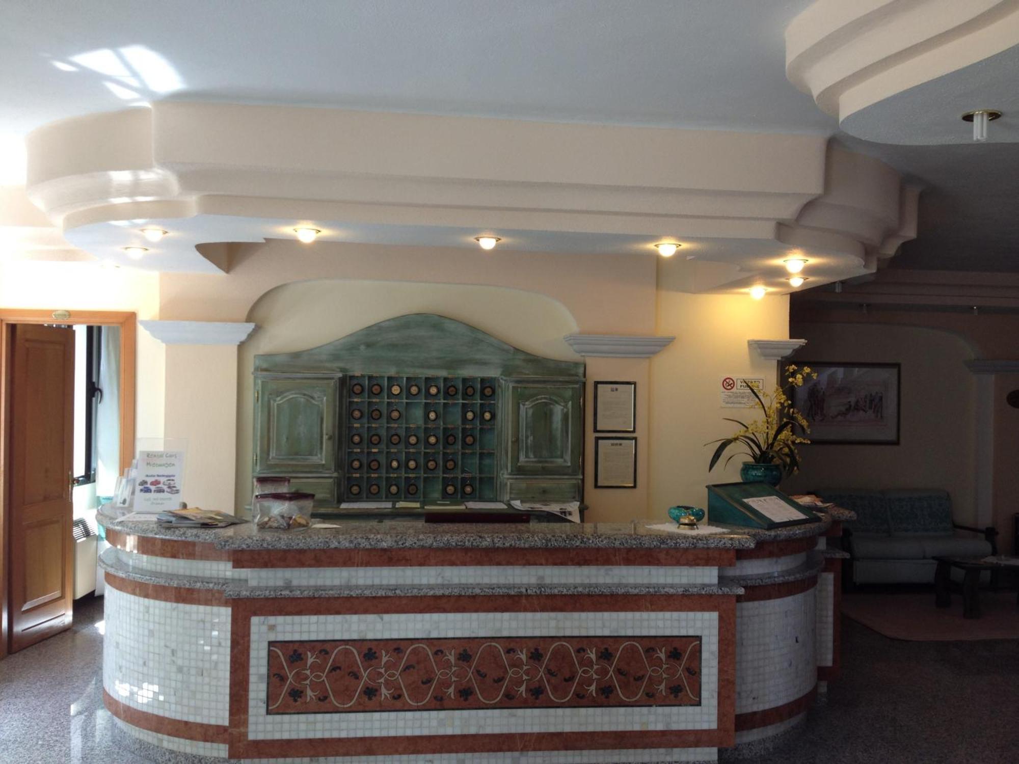 Residence Marina Palace Orosei Εξωτερικό φωτογραφία